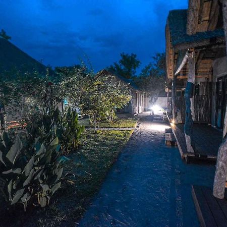 African Excursions Guest House Khwai ภายนอก รูปภาพ