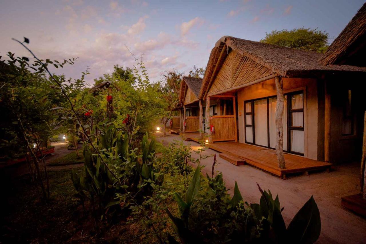 African Excursions Guest House Khwai ภายนอก รูปภาพ