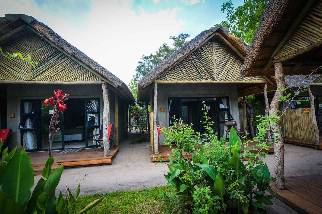 African Excursions Guest House Khwai ภายนอก รูปภาพ