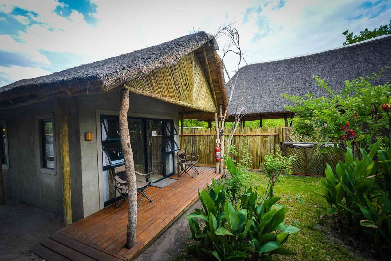 African Excursions Guest House Khwai ภายนอก รูปภาพ