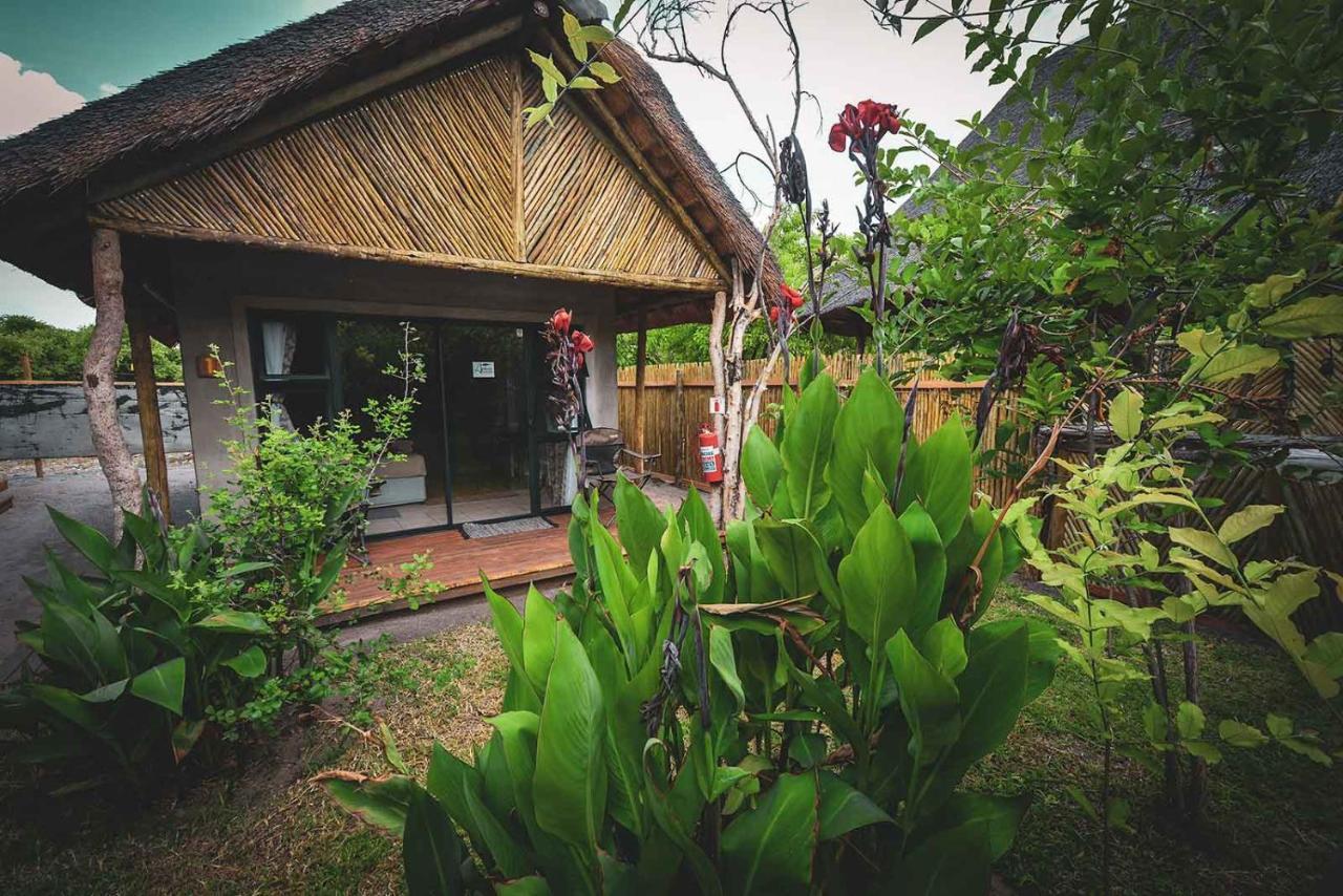 African Excursions Guest House Khwai ภายนอก รูปภาพ
