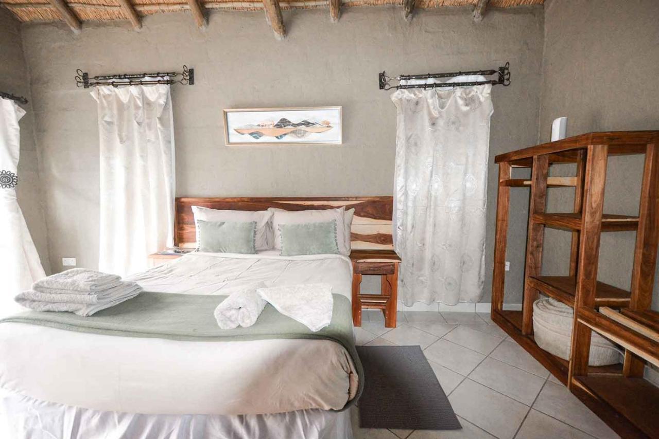 African Excursions Guest House Khwai ภายนอก รูปภาพ