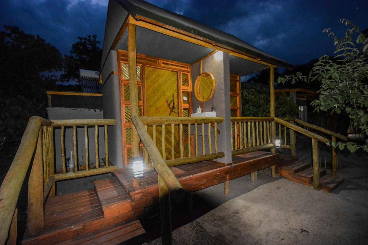 African Excursions Guest House Khwai ภายนอก รูปภาพ