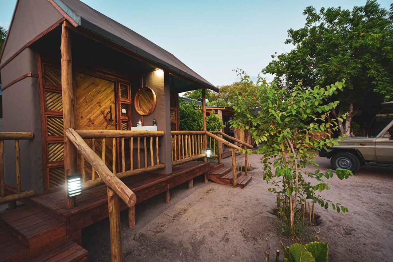 African Excursions Guest House Khwai ภายนอก รูปภาพ