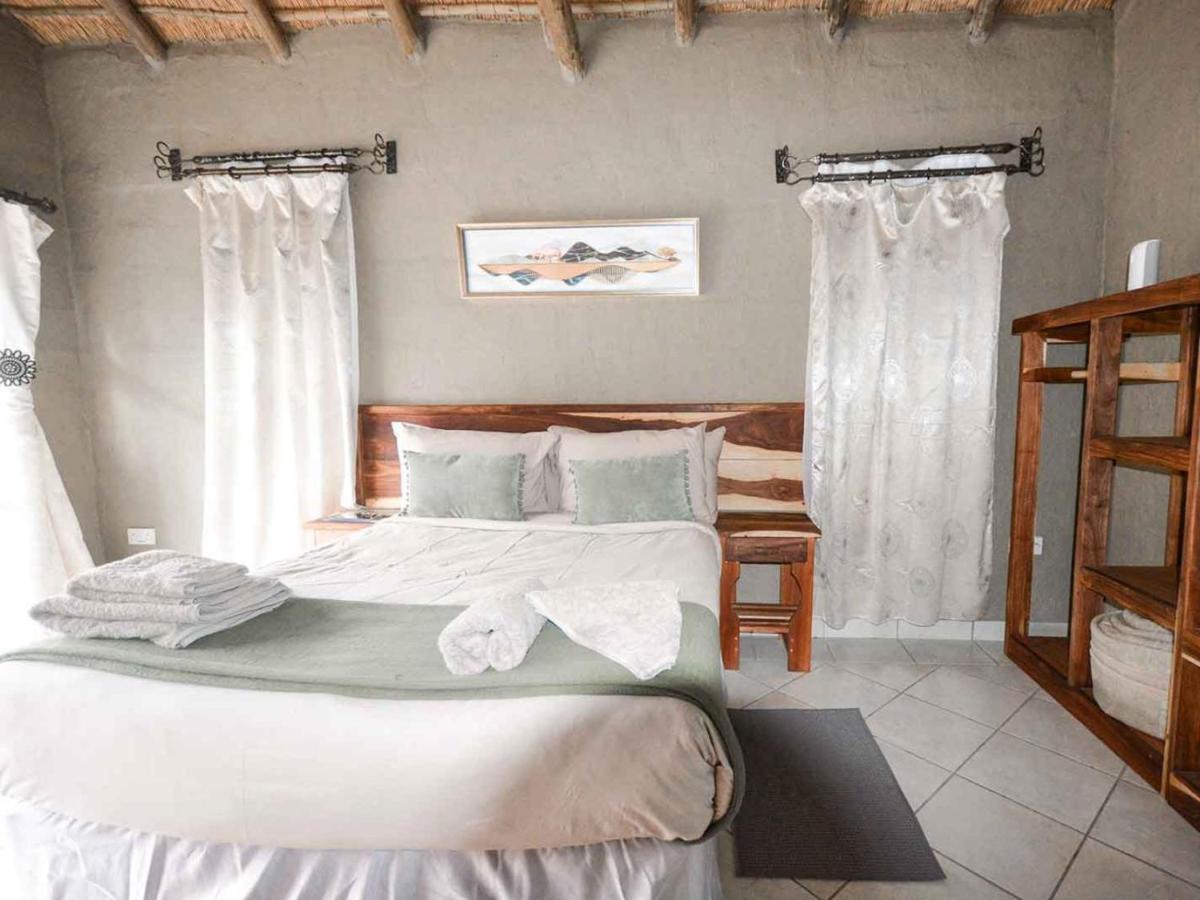 African Excursions Guest House Khwai ภายนอก รูปภาพ
