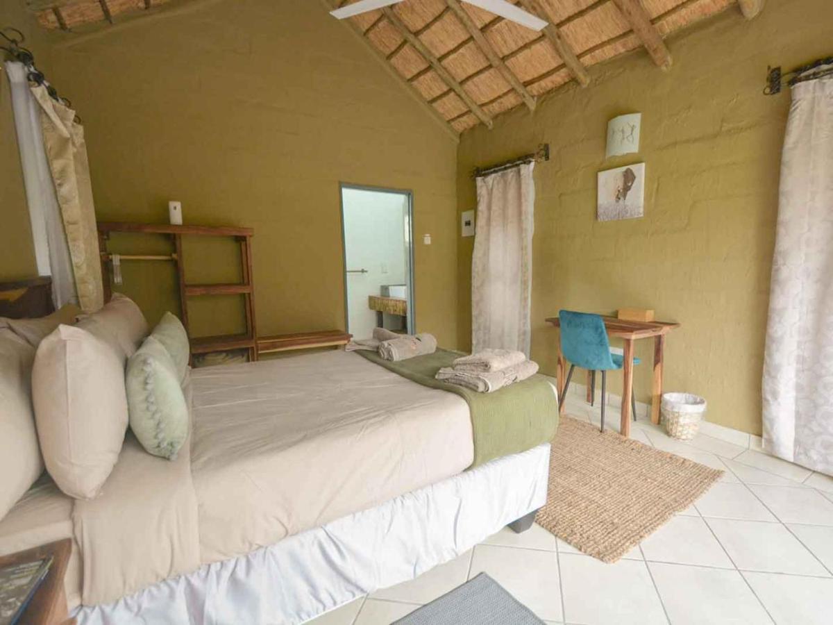 African Excursions Guest House Khwai ภายนอก รูปภาพ