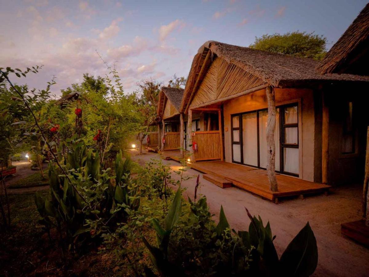 African Excursions Guest House Khwai ภายนอก รูปภาพ