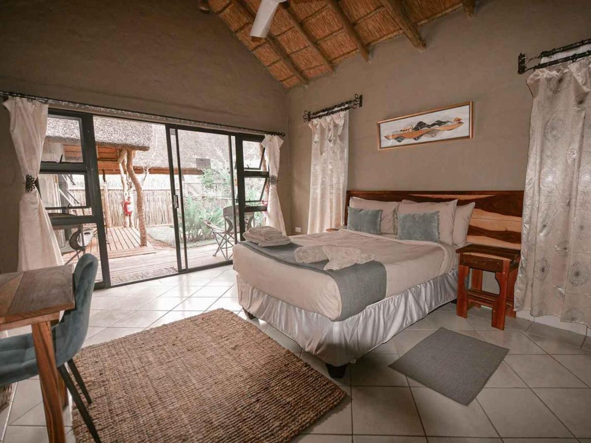 African Excursions Guest House Khwai ภายนอก รูปภาพ